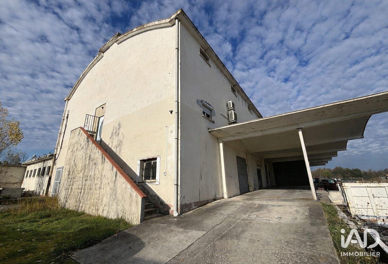 Vente Local d'activités 760 m&sup2; — photo 1