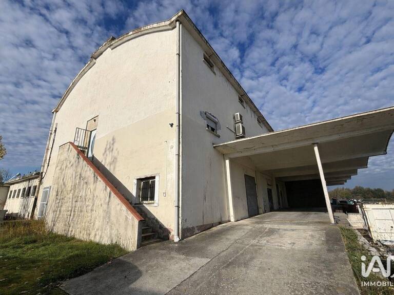 Vente Local d'activités 760 m&sup2; — photo 1