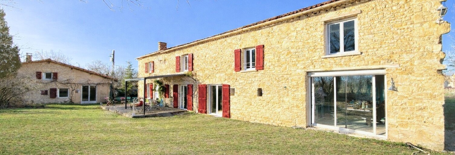 Maison 9 Pièces 250 m² à vendre à Saint-Fraigne (16140)