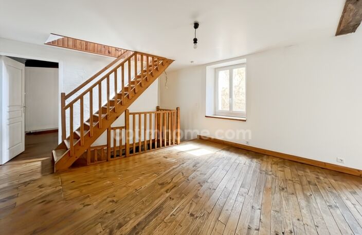 CHARMANTE MAISON DE VILLAGE LOUEE A MEZIN 111 M² 4 PIECES — photo 4