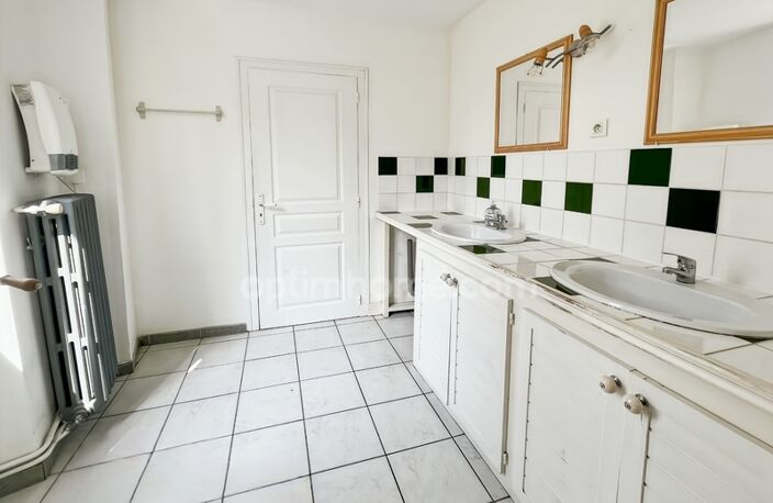 CHARMANTE MAISON DE VILLAGE LOUEE A MEZIN 111 M² 4 PIECES — photo 5
