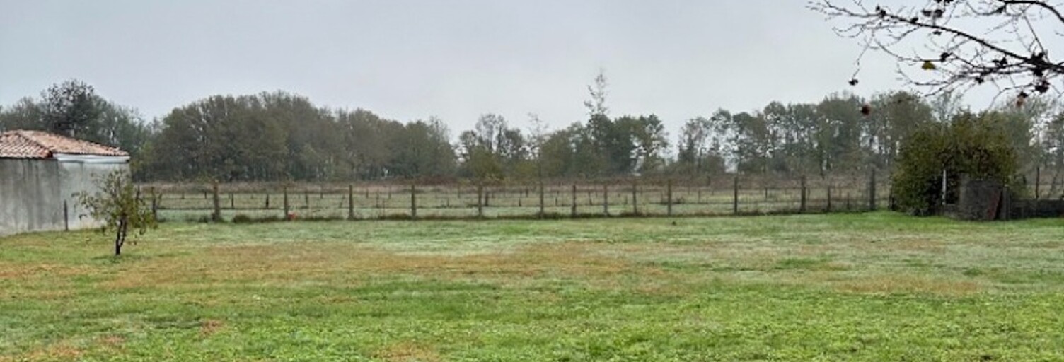 Terrain  1100 m² à vendre à Saint-Martin-du-Bois (33910)