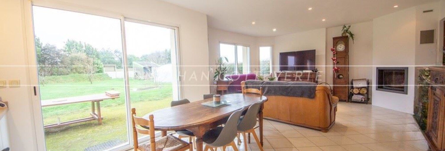 Maison 7 Pièces 180 m² à vendre à Plounévez-Lochrist (29430)