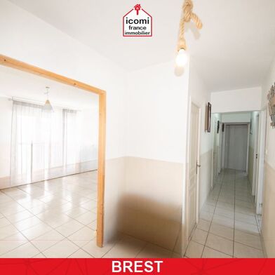 Appartement 6 pièces 180500 €