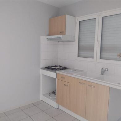 Maison 3 pièces 936 €