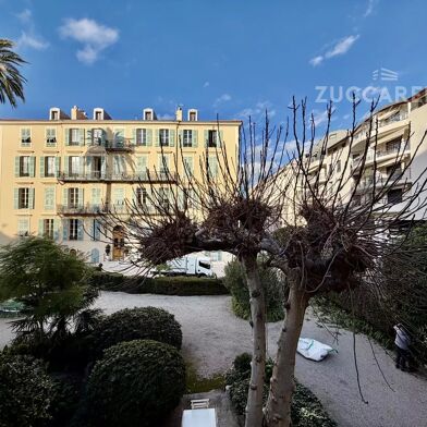 Appartement 3 pièces 1370 €