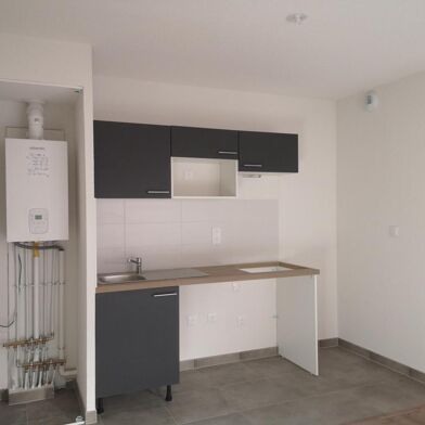 Appartement 3 pièces 745 €