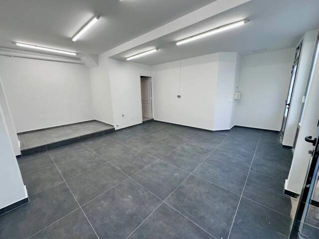 Local commercial — photo du bien