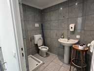 Local commercial — photo 4