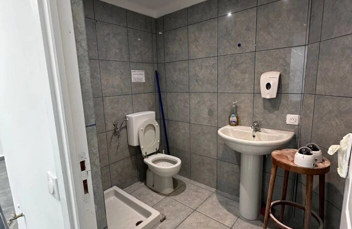 Local commercial — photo 4