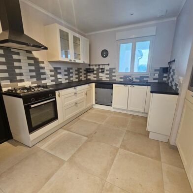 Maison 4 pièces 1200 €