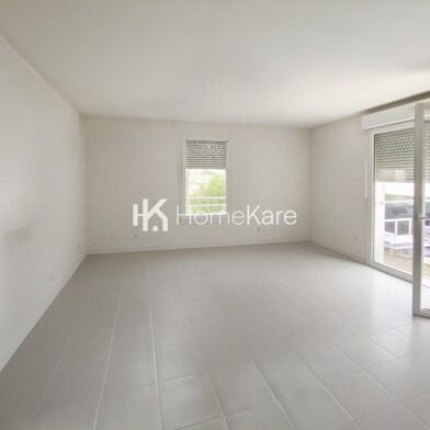 Appartement 3 pièces 700 €