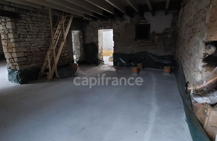 Maison à vendre 7 pièces FONTENAY LE COMTE (85) — photo 2