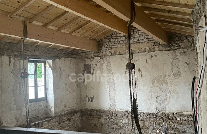 Maison à vendre 7 pièces FONTENAY LE COMTE (85) — photo 4