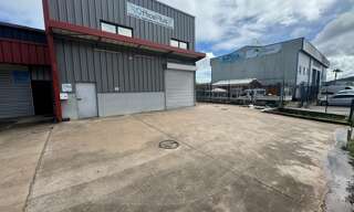 Local industriel  280 m² à louer à Matoury (97351)