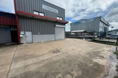 Local industriel  3640 €