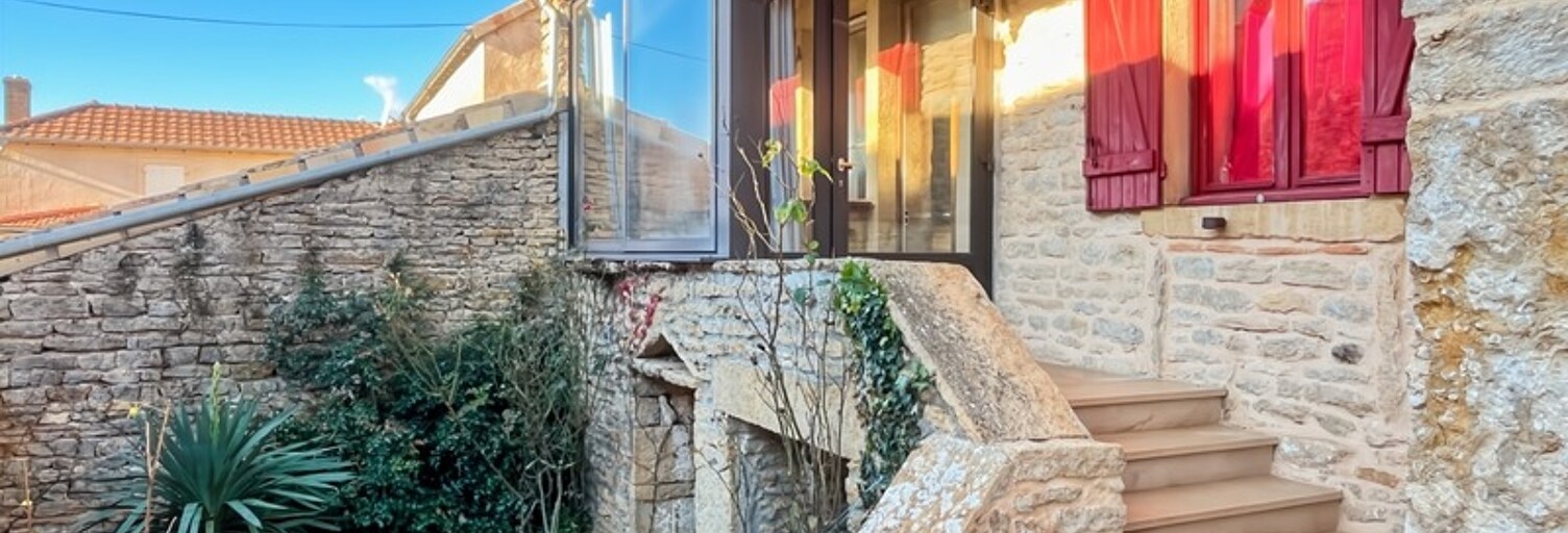 Maison 7 Pièces 166 m² à vendre à La Vineuse sur Fregande (71250)