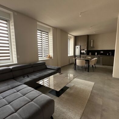 Appartement 4 pièces 750 €