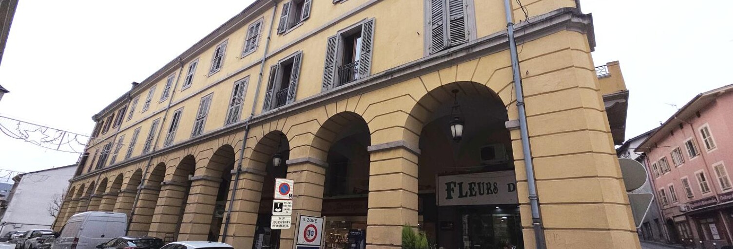 Immeuble  500 m² à vendre à Saint-Jean-de-Maurienne (73300)