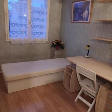 Appartement 1 pièces 330 €