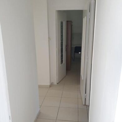 Appartement 3 pièces 1300 €