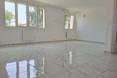 Maison 4 pièces 1360 €