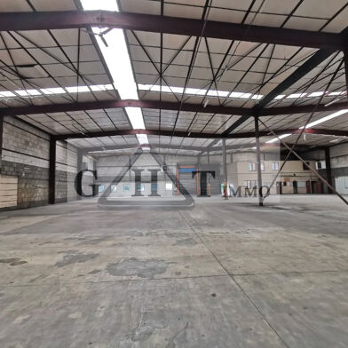 Local industriel  2500000 €