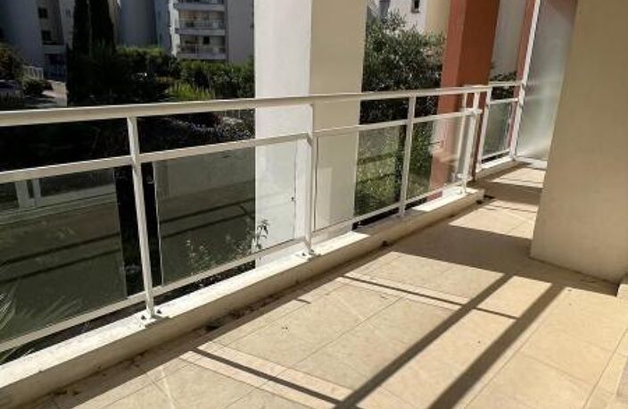 Le port - T3 dans résidence de standing — photo 2