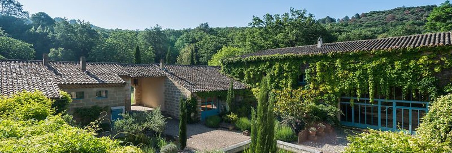 Maison 21 Pièces 783 m² à vendre à Uzès (30700)