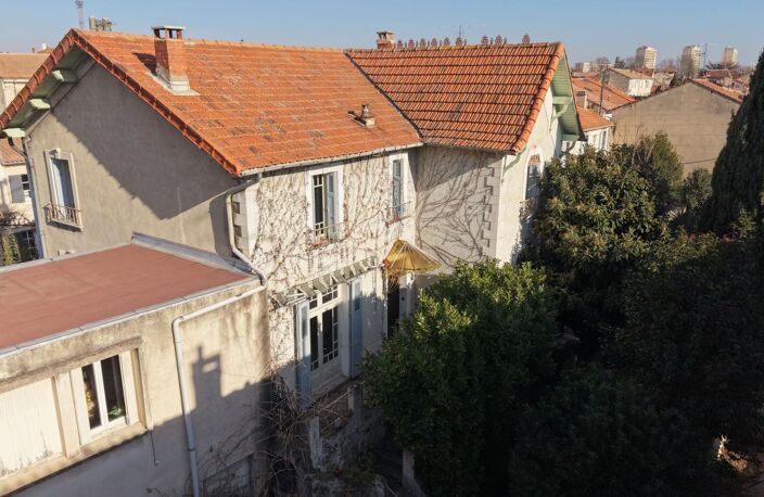 Avignon extra-Muros 1ère ceinture - Maison de charme - 230 m² habitable - rafraichissements à prévoir — photo 2