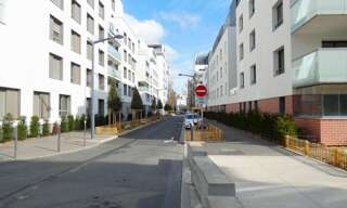 Commerce   m² à louer à Lyon 8 (69008)