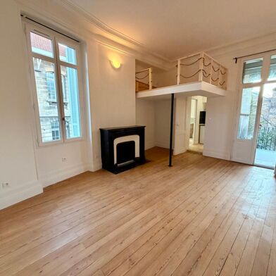 Appartement 1 pièces 780 €