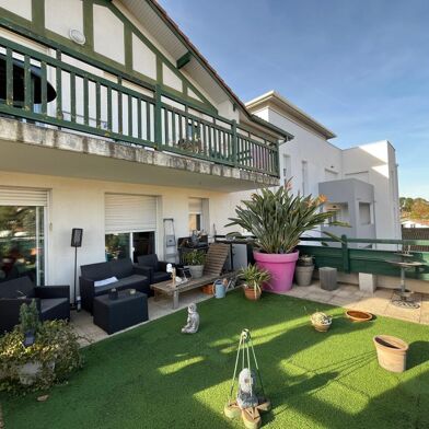 Appartement 3 pièces 286200 €