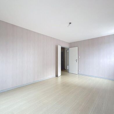 Appartement 2 pièces 700 €