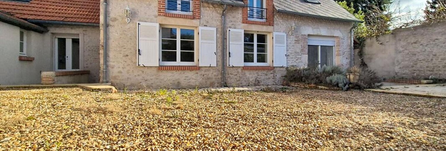 Maison 4 Pièces 136 m² à vendre à Saint-Jean-de-la-Ruelle (45140)