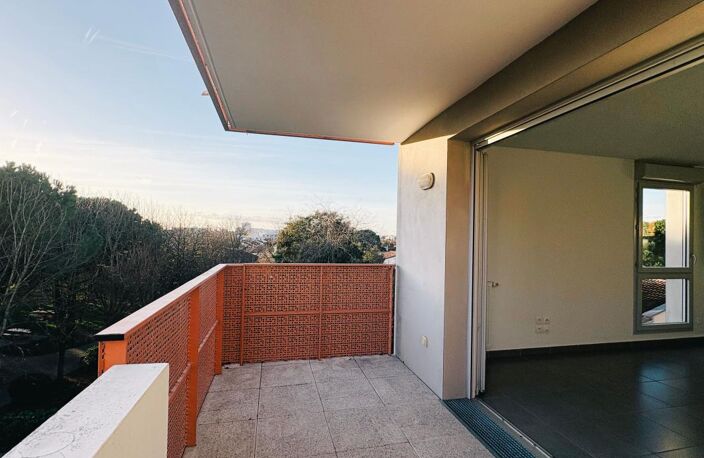 EXCLUSIVITÉ - BONNEFOY - APPARTEMENT T3 - BALCON - PARKING — photo 2
