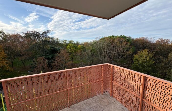 EXCLUSIVITÉ - BONNEFOY - APPARTEMENT T3 - BALCON - PARKING — photo 3
