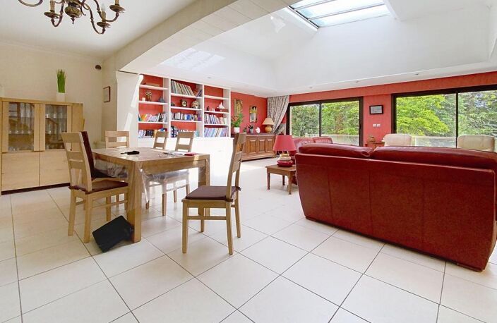 Maison À Vendre avec 1319 m² de terrain — photo 5