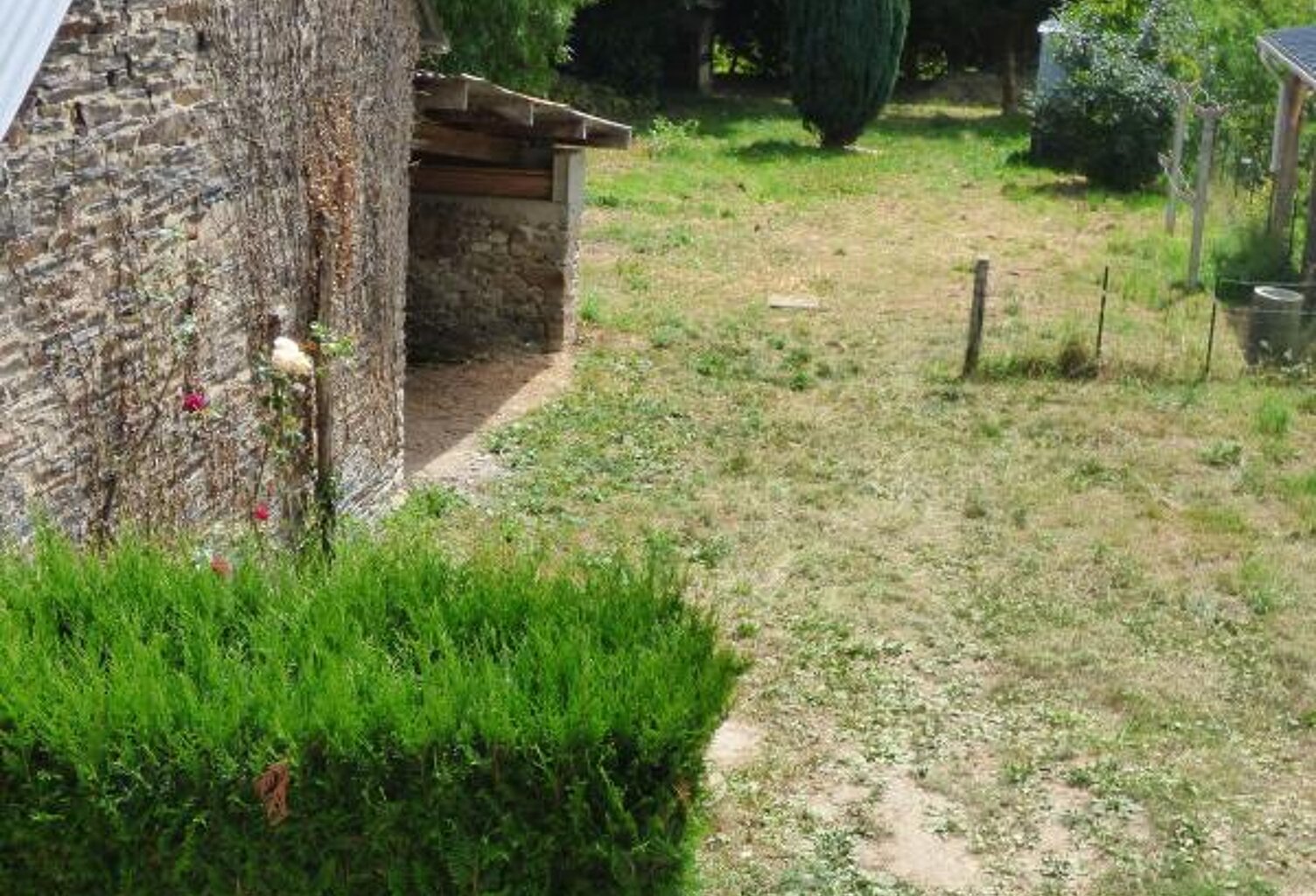 Maison À Vendre à Bains sur Oust — photo 1