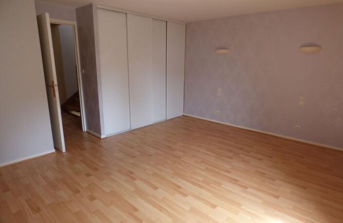 Maison À Vendre à Bains sur Oust — photo 4