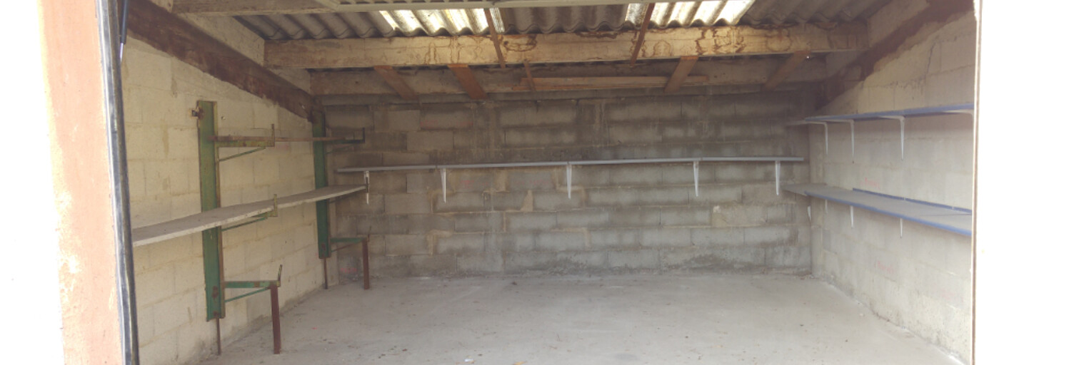 Garage  23 m² à louer à Carpentras (84200)