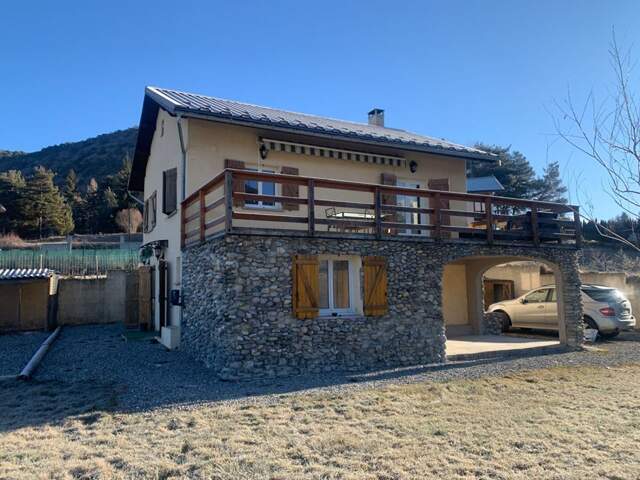 Maison 5 Pièces sur 1540m2 de terrain — photo du bien