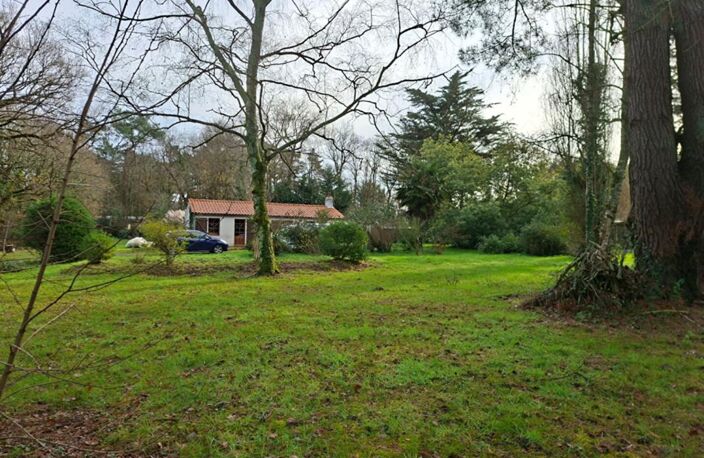Maison à rénover sur grand terrain arboré - Saint-Gervais — photo 2