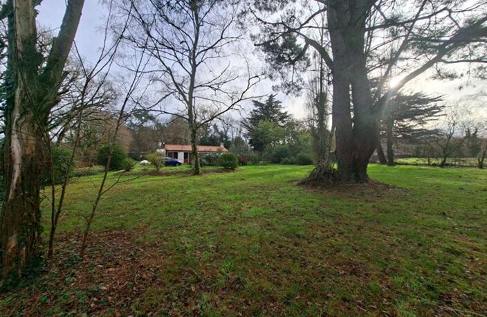 Maison à rénover sur grand terrain arboré - Saint-Gervais — photo 4