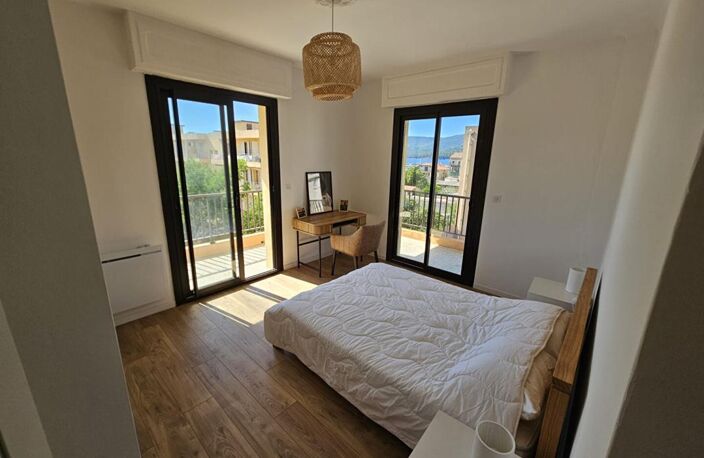 Propriano centre, Appartement  4 pièce(s) 105.58 m2 balcon 30 m2, parking, petite vue mer — photo 2