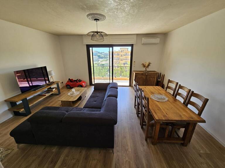Propriano centre, Appartement  4 pièce(s) 105.58 m2 balcon 30 m2, parking, petite vue mer — photo 1
