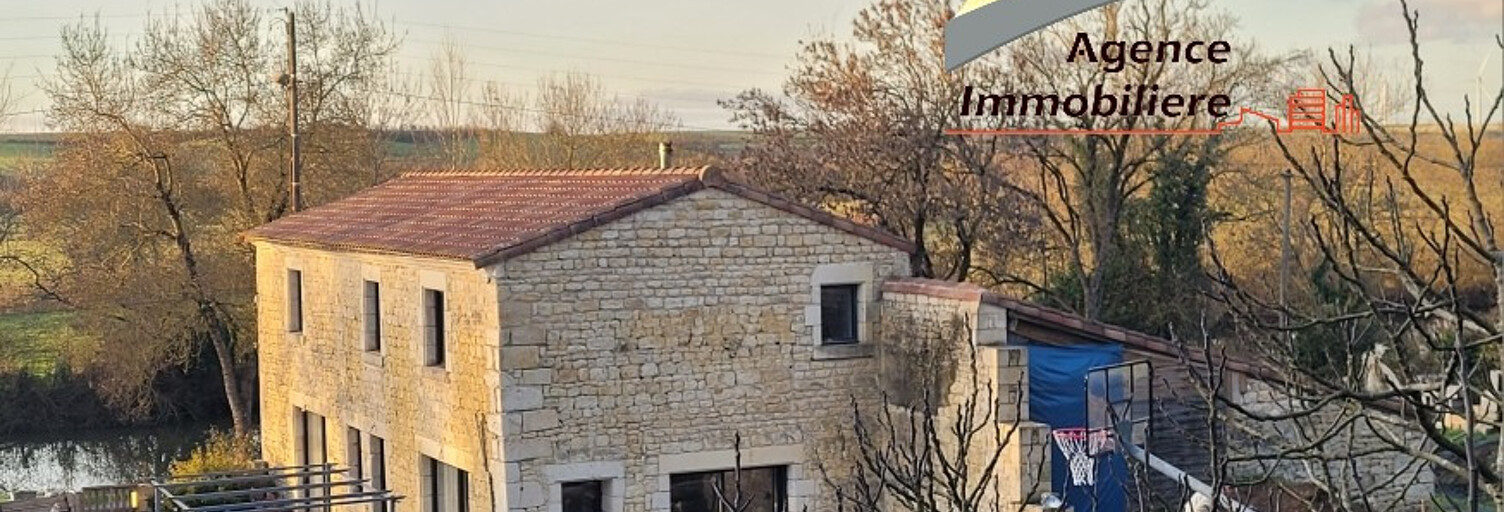 Maison 5 Pièces 156 m² à vendre à Les Velluire-sur-Vendée (85770)