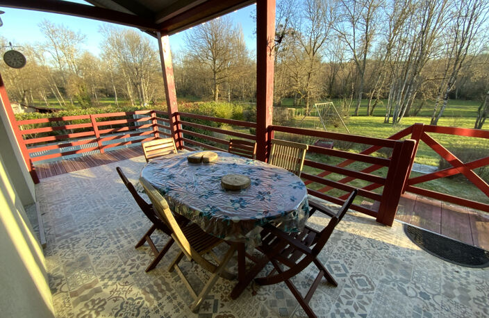 Maison familiale avec piscine, terrasses et garages - 10 Min — photo 4