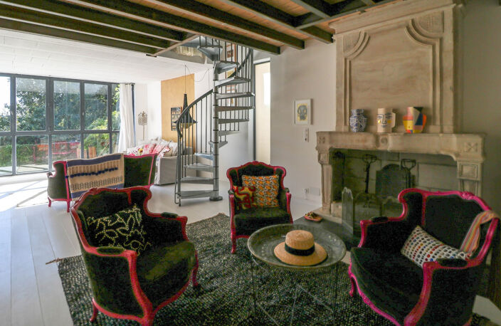 UZES CENTRE PIETON : Maison de ville style loft avec terrass — photo 5