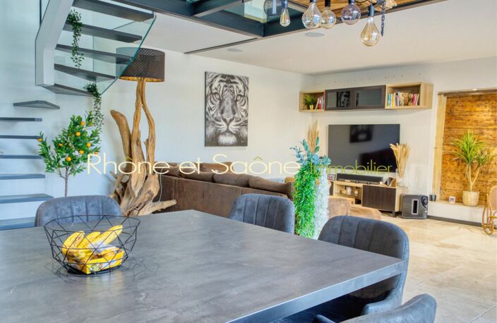 Vente maison 4 pièces 131 m² Villefranche-sur-Saône (69400) — photo 3